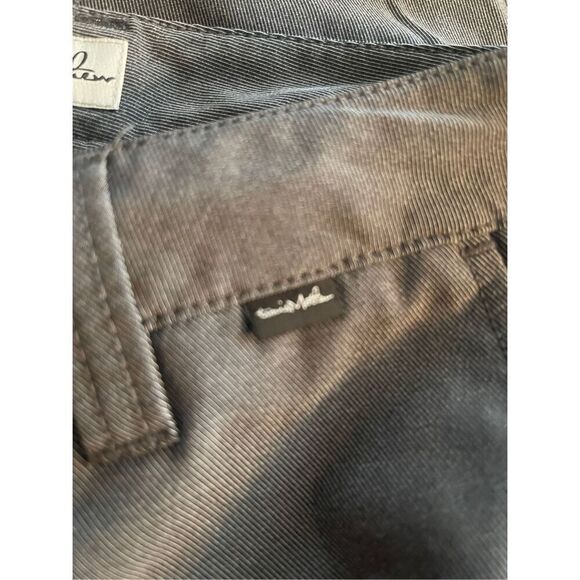 Travis Mathew Mens Gray Flat Front Stretch Golf Bermuda Shorts Size 30 - Picture 9 of 11